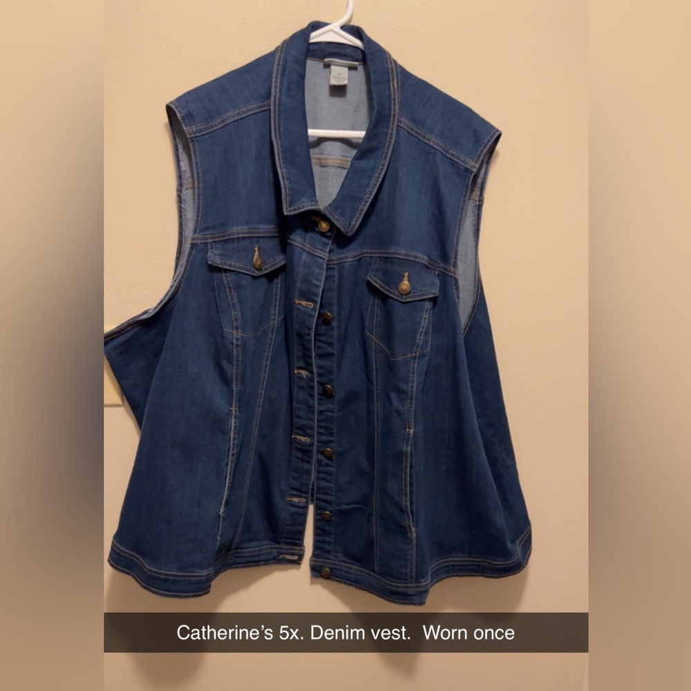 Denim vest with pockets